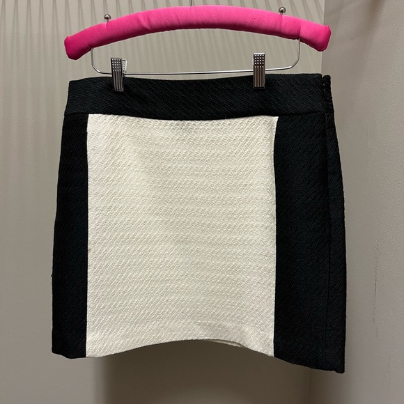 Banana Republic lined skirt- size 8 - Picture 4 of 5